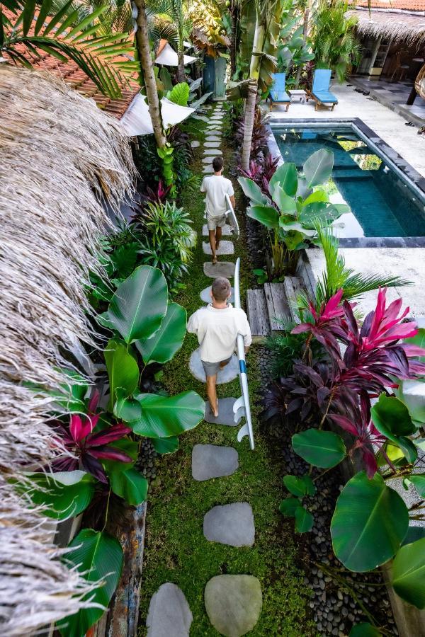 Seaside Tribe - Boutique Surf Stay & Retreat Танаг-Лот Екстер'єр фото