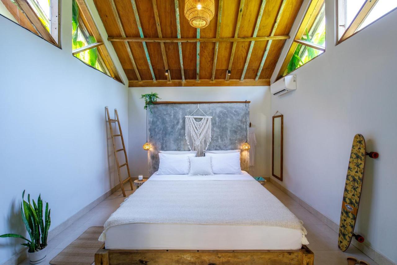 Seaside Tribe - Boutique Surf Stay & Retreat Танаг-Лот Екстер'єр фото