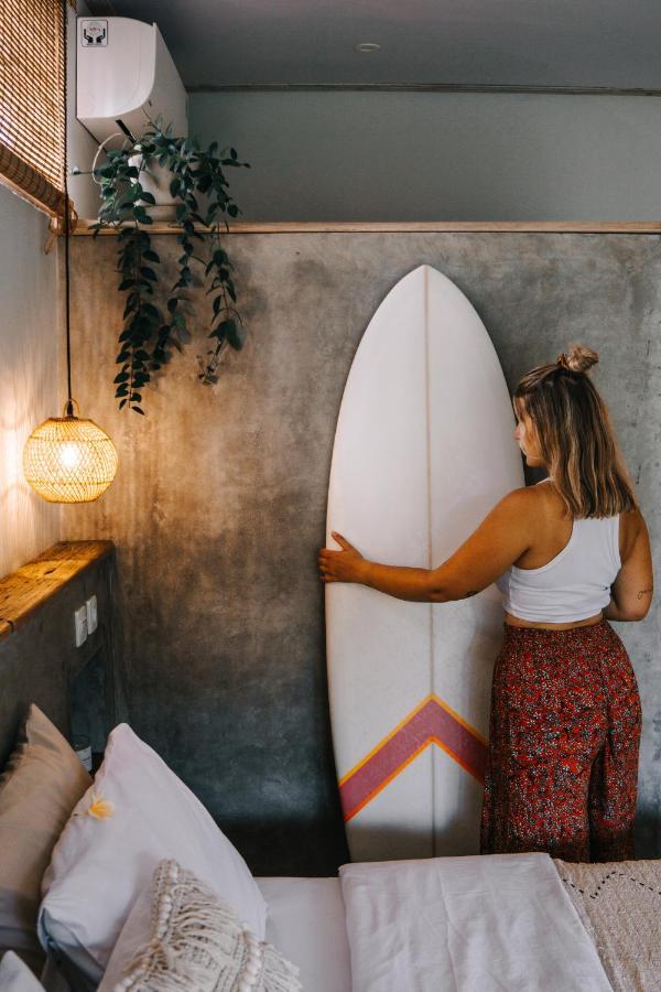 Seaside Tribe - Boutique Surf Stay & Retreat Танаг-Лот Екстер'єр фото