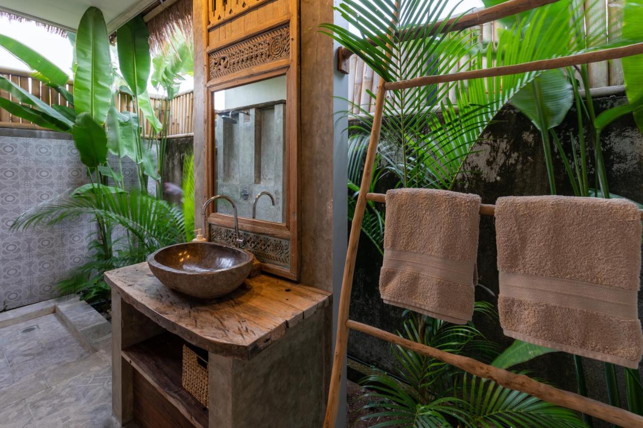 Seaside Tribe - Boutique Surf Stay & Retreat Танаг-Лот Екстер'єр фото