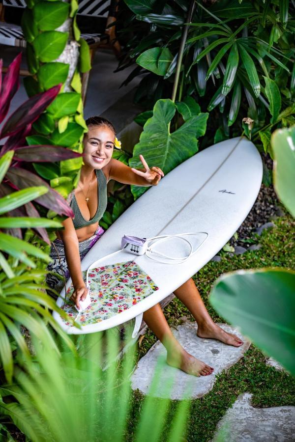 Seaside Tribe - Boutique Surf Stay & Retreat Танаг-Лот Екстер'єр фото
